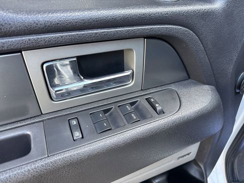 Used 2012 Ford F150 Raptor w/ Raptor Luxury Pkg image 12