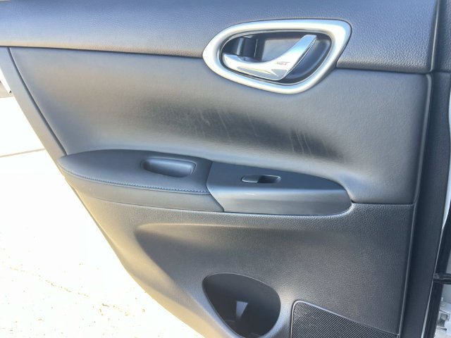 Used 2016 Nissan Sentra SR w/ SR Premium Package FWD image 17