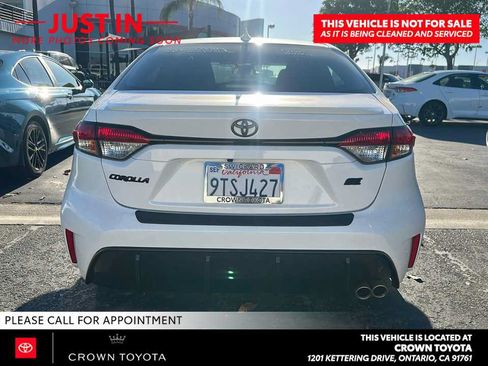Certified 2025 Toyota Corolla SE FWD image 3