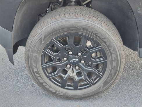 Used 2026 Chevrolet Colorado W/T w/ WT Custom Package RWD image 10