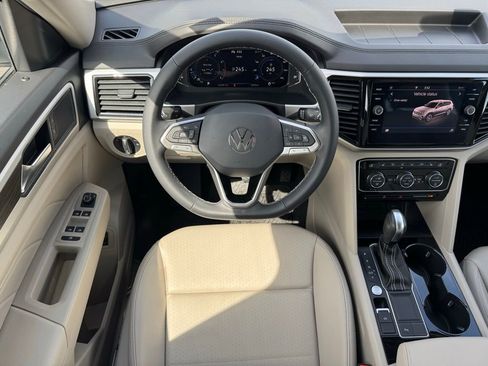 Used 2023 Volkswagen Atlas SE w/ Black Wheel Package FWD image 24