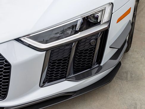 Used 2018 Audi R8 V10 plus image 37