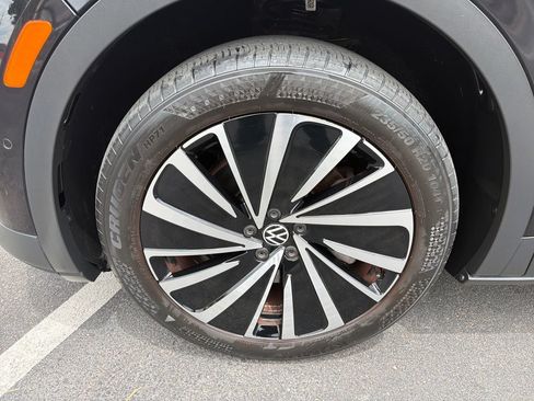 Certified 2023 Volkswagen ID.4 Pro S Plus AWD/4WD image 27