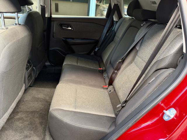 Used 2023 Nissan Rogue SV FWD image 14