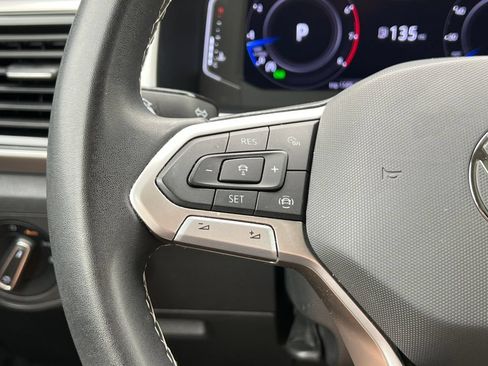 Used 2023 Volkswagen Atlas SE AWD/4WD image 21