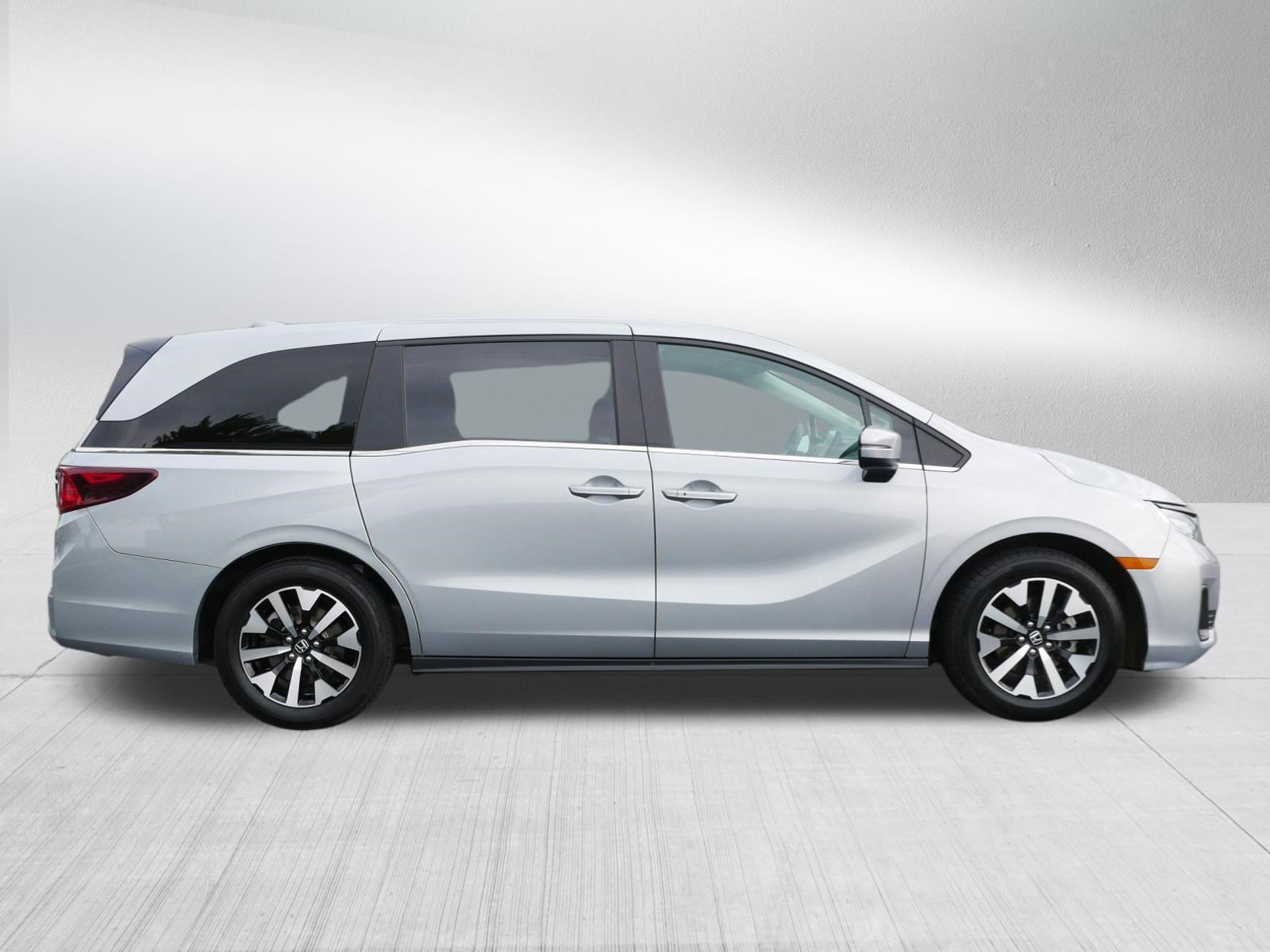 Used 2025 Honda Odyssey EX-L image 8