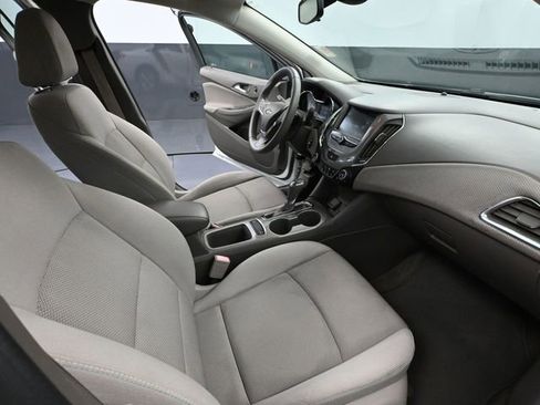 Used 2017 Chevrolet Cruze LT w/ Convenience Package image 43