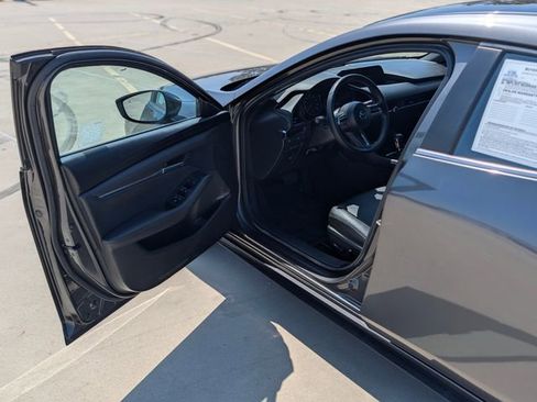 Used 2022 MAZDA MAZDA3 s FWD image 40