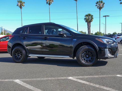 Used 2019 Subaru Crosstrek Hybrid w/ Moonroof Package w/Navigation AWD/4WD image 4