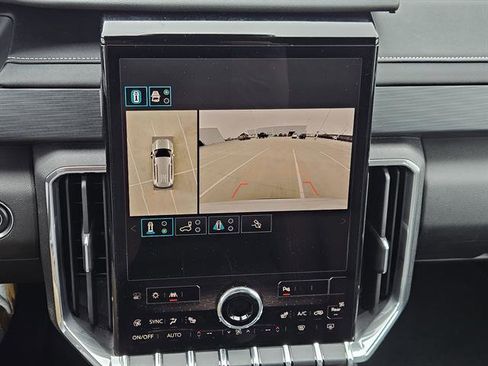 Used 2024 GMC Acadia Elevation image 14