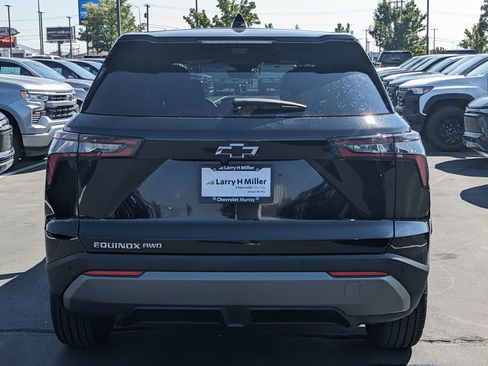 New 2026 Chevrolet Equinox LT image 4