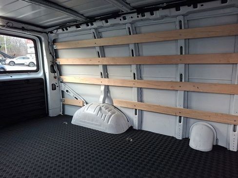 Used 2024 Chevrolet Express 2500 w/ Driver Convenience Package image 17