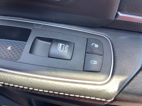 Used 2024 RAM 2500 Big Horn w/ Night Edition AWD/4WD image 20