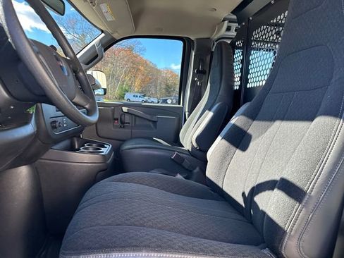 Used 2024 GMC Savana 2500 w/ Driver Convenience Package image 30