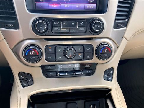 Used 2015 GMC Yukon Denali w/ Open Road Package AWD/4WD image 33