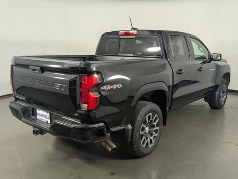 Used 2024 Chevrolet Colorado LT w/ LT Convenience Package III AWD/4WD image 7