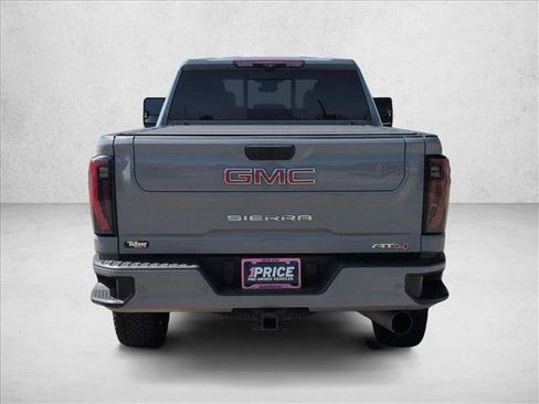 Used 2024 GMC Sierra 2500 AT4 w/ Technology Package AWD/4WD image 6
