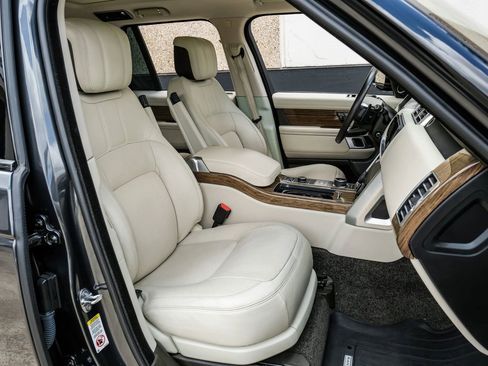 Used 2019 Land Rover Range Rover Supercharged AWD/4WD image 32