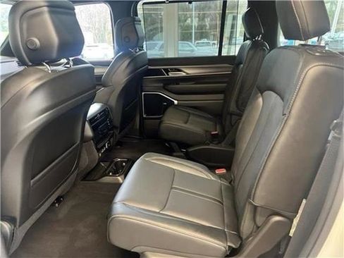 New 2026 Jeep Grand Wagoneer Limited image 16