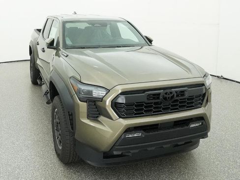 New 2026 Toyota Tacoma TRD Off-Road AWD/4WD image 17