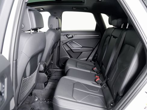 Used 2024 Audi Q3 2.0T Premium w/ Convenience Package image 22