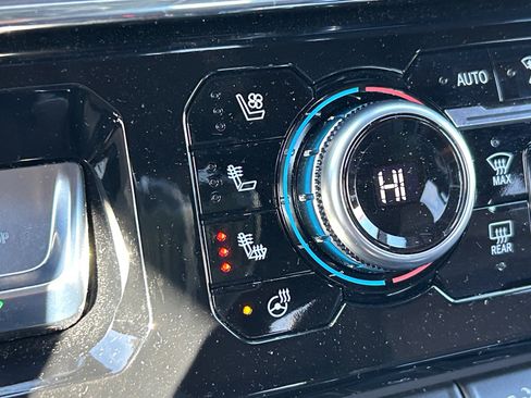 Used 2024 GMC Sierra 1500 Denali image 26