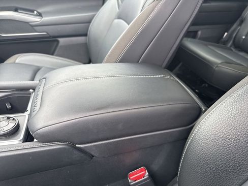Used 2024 Nissan Pathfinder SL w/ SL Premium Package AWD/4WD image 27