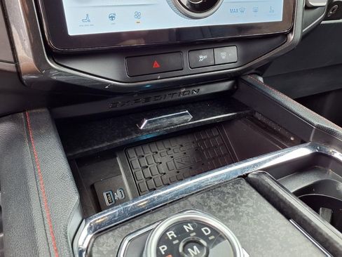 Used 2023 Ford Expedition Max Limited AWD/4WD image 7