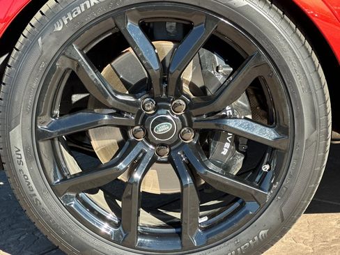 Used 2022 Land Rover Range Rover Sport SVR image 35