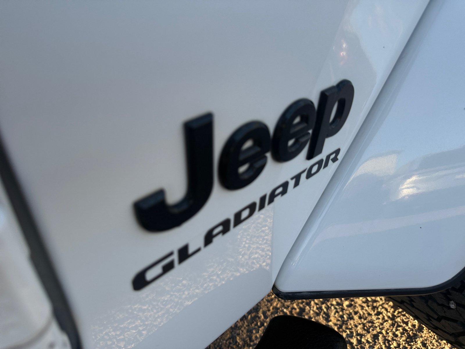 Used 2021 Jeep Gladiator Sport AWD/4WD image 28