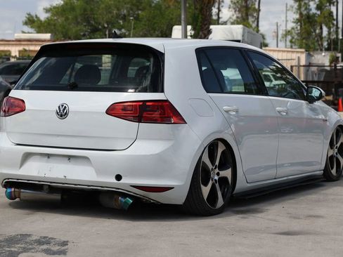 Used 2015 Volkswagen GTI S FWD image 9
