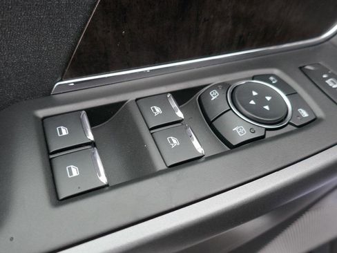 New 2026 Ford F250 Lariat w/ Black Appearance Package image 16