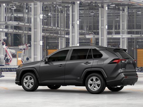 New 2025 Toyota RAV4 LE image 5