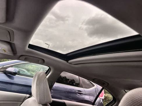 Used 2016 Honda Accord EX image 32