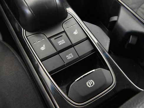 Used 2020 Hyundai Ioniq SE image 18