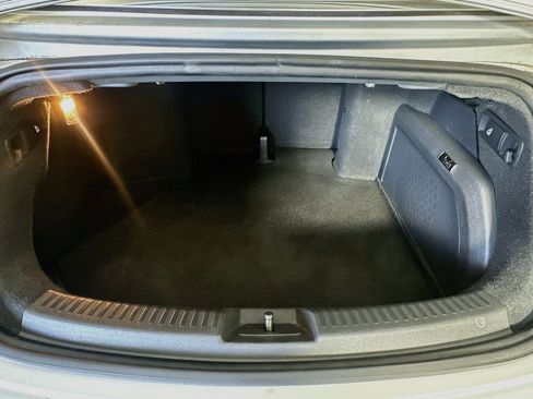 Used 2013 Volkswagen Beetle 2.0T FWD image 24