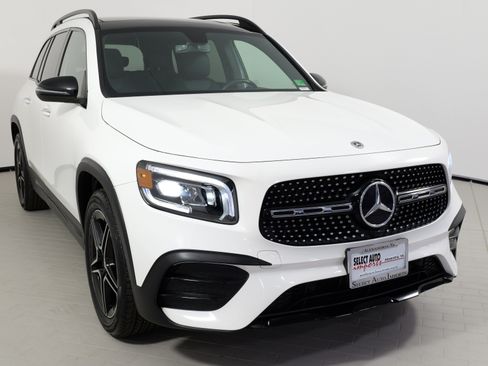 Used 2021 Mercedes-Benz GLB 250 4MATIC image 5