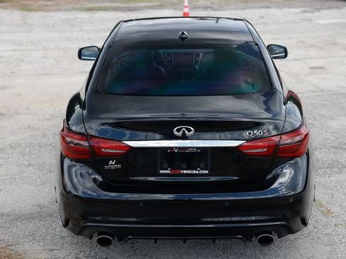 Used 2018 INFINITI Q50 Red Sport 400 w/ Sensory Package (Sport) RWD image 12