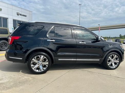 Used 2018 Ford Explorer Platinum AWD/4WD image 16