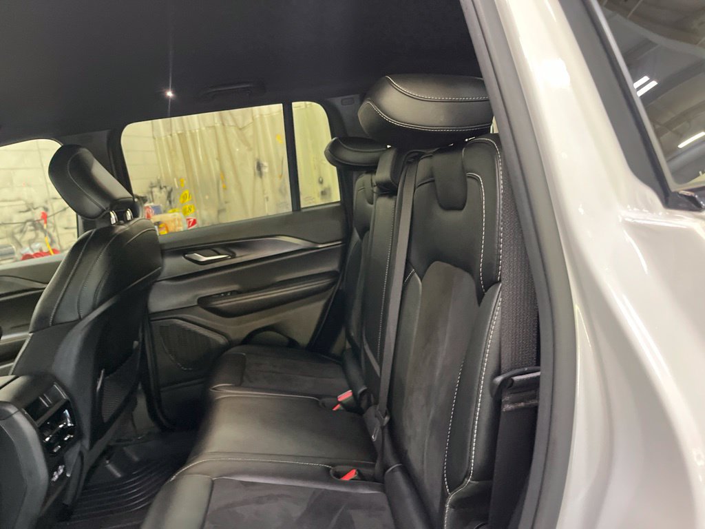 Used 2023 Jeep Grand Cherokee Altitude AWD/4WD image 24