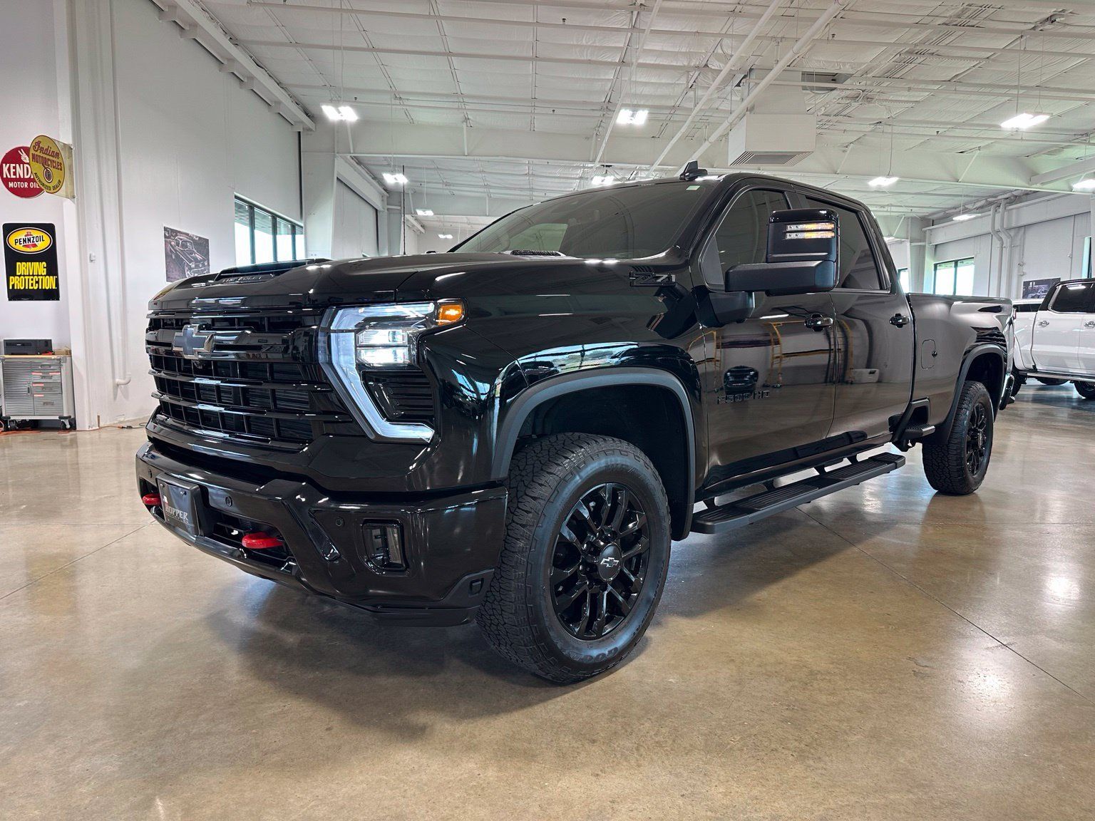 Used 2025 Chevrolet Silverado 2500 LT w/ Trail Boss Package AWD/4WD image 3