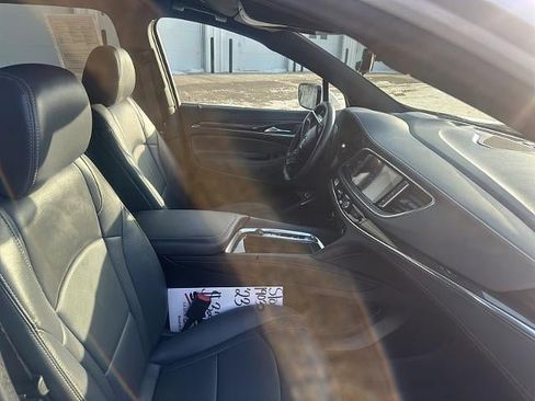 Used 2023 Buick Enclave Premium image 14