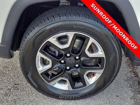 Used 2017 Jeep Compass Trailhawk w/ Leather Interior Group image 7