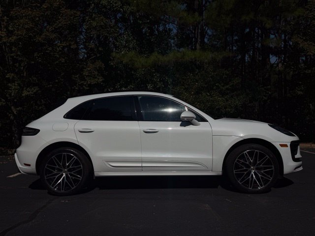 Used 2023 Porsche Macan AWD/4WD image 7