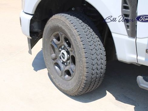 Certified 2025 Ford F250 XL w/ STX Appearance Package AWD/4WD image 9