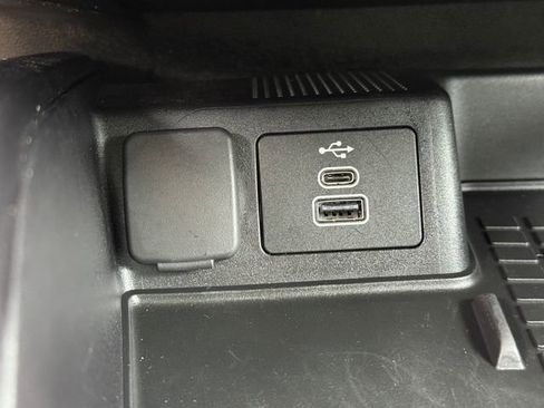 Used 2025 Ford Bronco Sport Badlands image 12