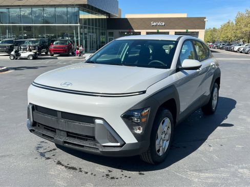 Certified 2026 Hyundai Kona SE image 2