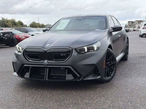 New 2026 BMW M5 w/ Carbon Package image 3