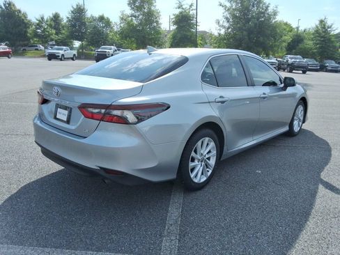 Used 2024 Toyota Camry LE FWD image 5