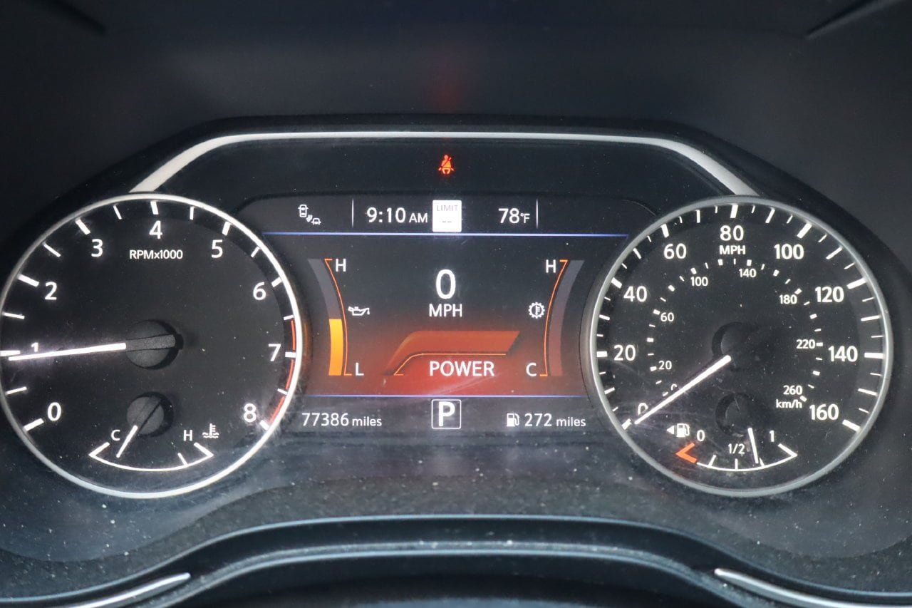 Used 2022 Nissan Maxima SV w/ Floor Mat Group FWD image 9